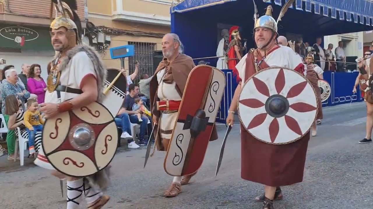 #LINARES ( Jaén ) 𝐃𝐄𝐒𝐅𝐈𝐋𝐄 𝐆𝐄𝐍𝐄𝐑𝐀𝐋 𝐃𝐄 𝐓𝐑𝐎𝐏𝐀𝐒 𝐘 𝐋𝐄𝐆𝐈𝐎𝐍𝐄𝐒 / 𝐅𝐈𝐄𝐒𝐓𝐀𝐒 𝐈𝐁𝐄𝐑𝐎 - 𝐑𝐎𝐌𝐀𝐍𝐀𝐒 𝐃𝐄 𝐂𝐀́𝐒𝐓𝐔𝐋𝐎