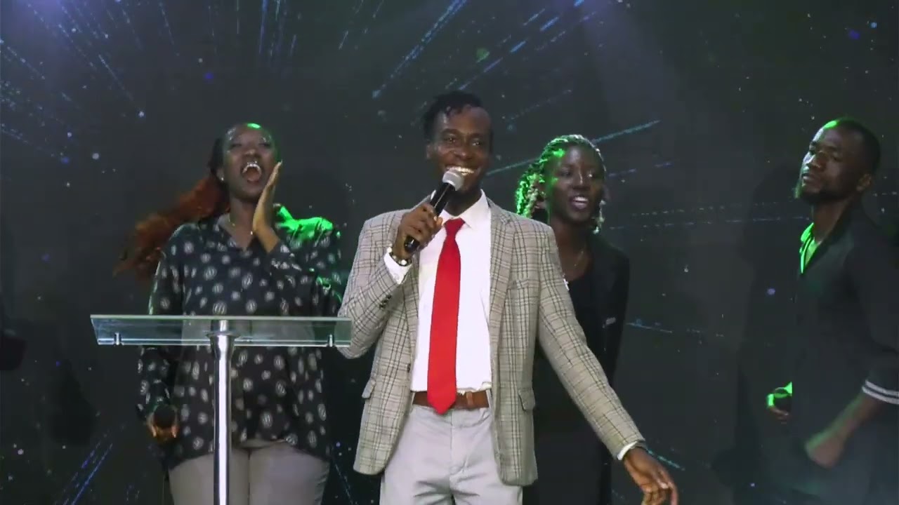 PAWA PRAISE SESSION WITH LAYI GLOVER