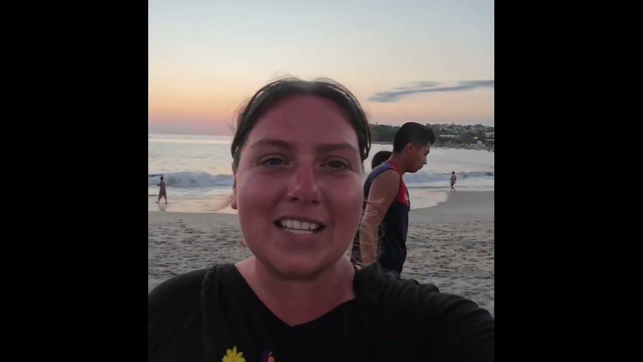 Ven con nosotros a ver el atardecer en Playa Zicatela! Nuestra vida en Oaxaca!