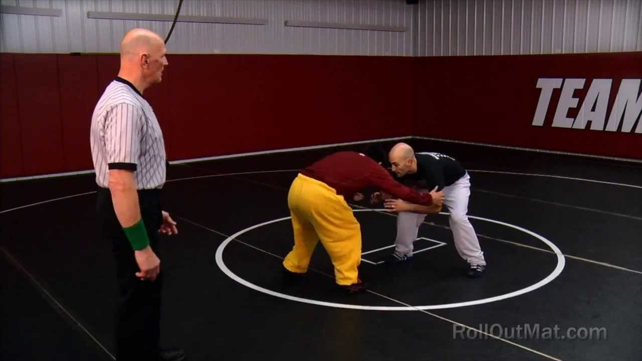 HOW TO WRESTLE | Wrestling Moves | Setup for Wrestling Takedowns Tutorial @RollOutMat