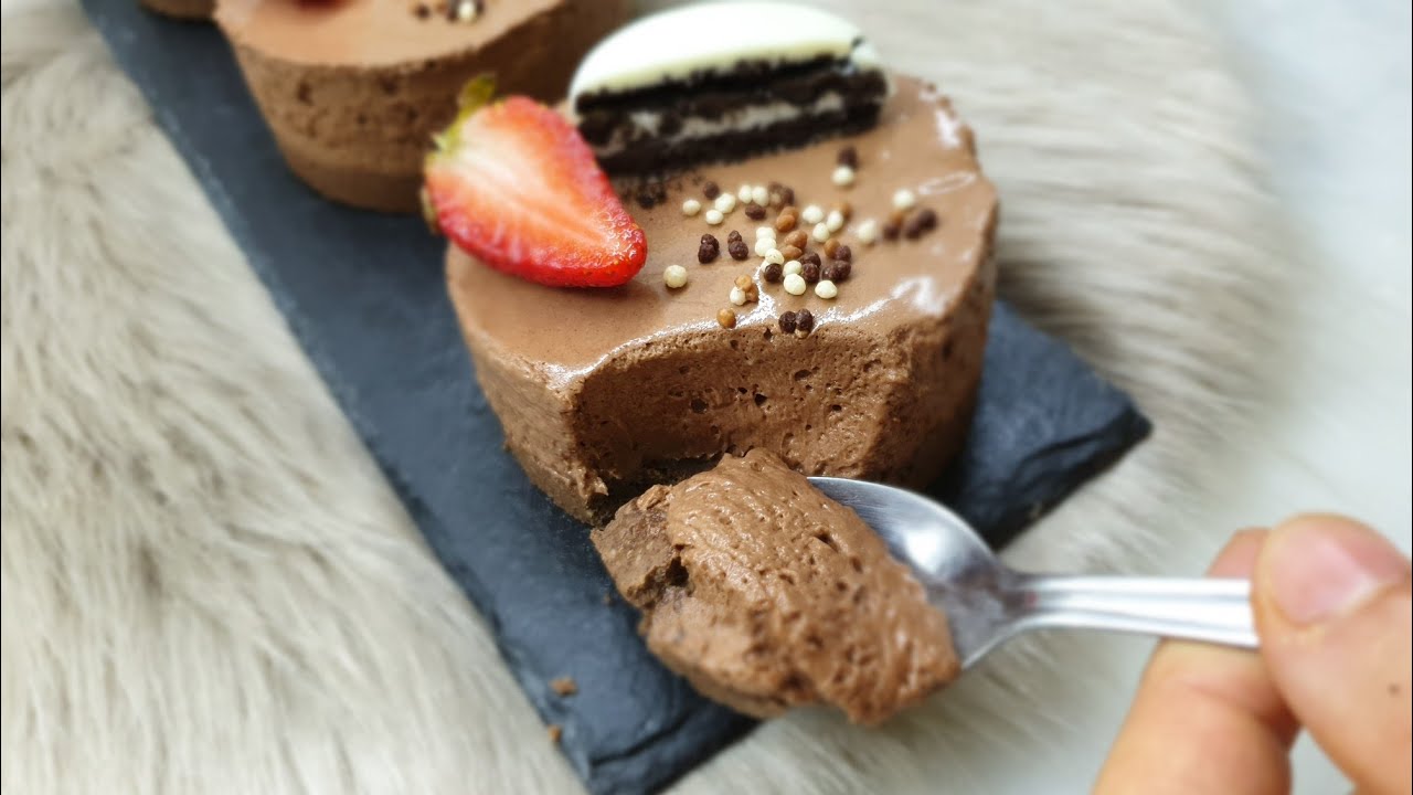 تحلية خفييييفة بموس الشكولة 🍫🍫وطبقة مقرمشة تحححخفة 😋😋😋