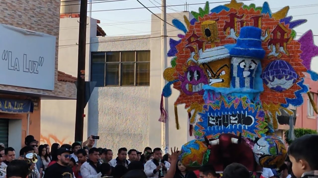 Torito de Petate El Desconfiado de las Flores - Carnaval Morelia 2026