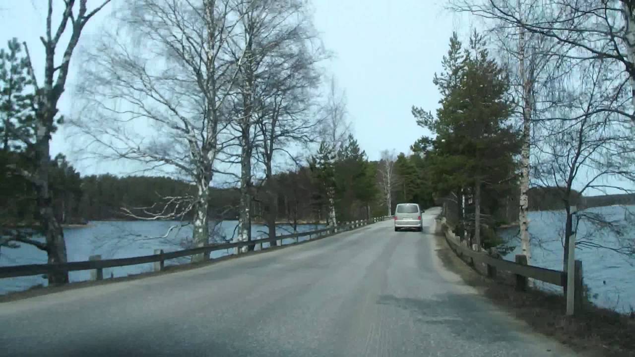 MAISEMATIE Punkaharjulla. Maantie. Matkalla.