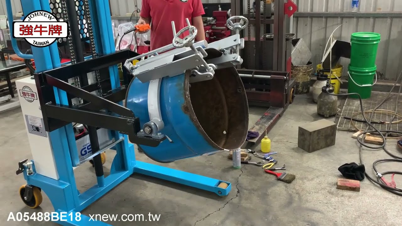 強牛牌 DP系列油桶傾倒機 變形也能固定夾取不掉桶 A05488BE18