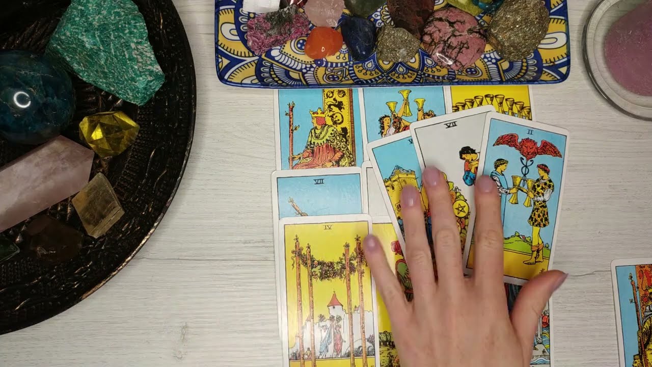 🎠БЕГ ПО КРУГУ🎠 Повторяющаяся ситуация🎠 Причины. Уроки. Таро расклад