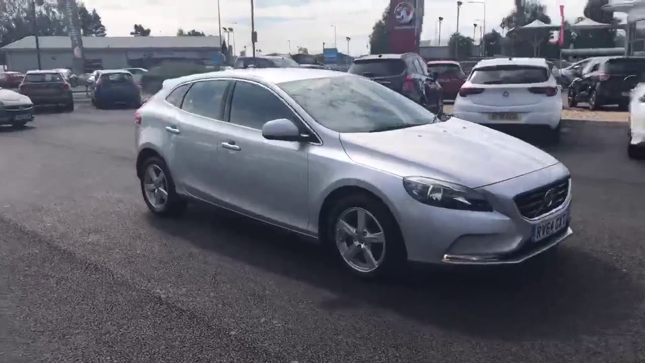 Volvo V40 SE NAV D3 AUTO 5dr in Silver  RV64GXT