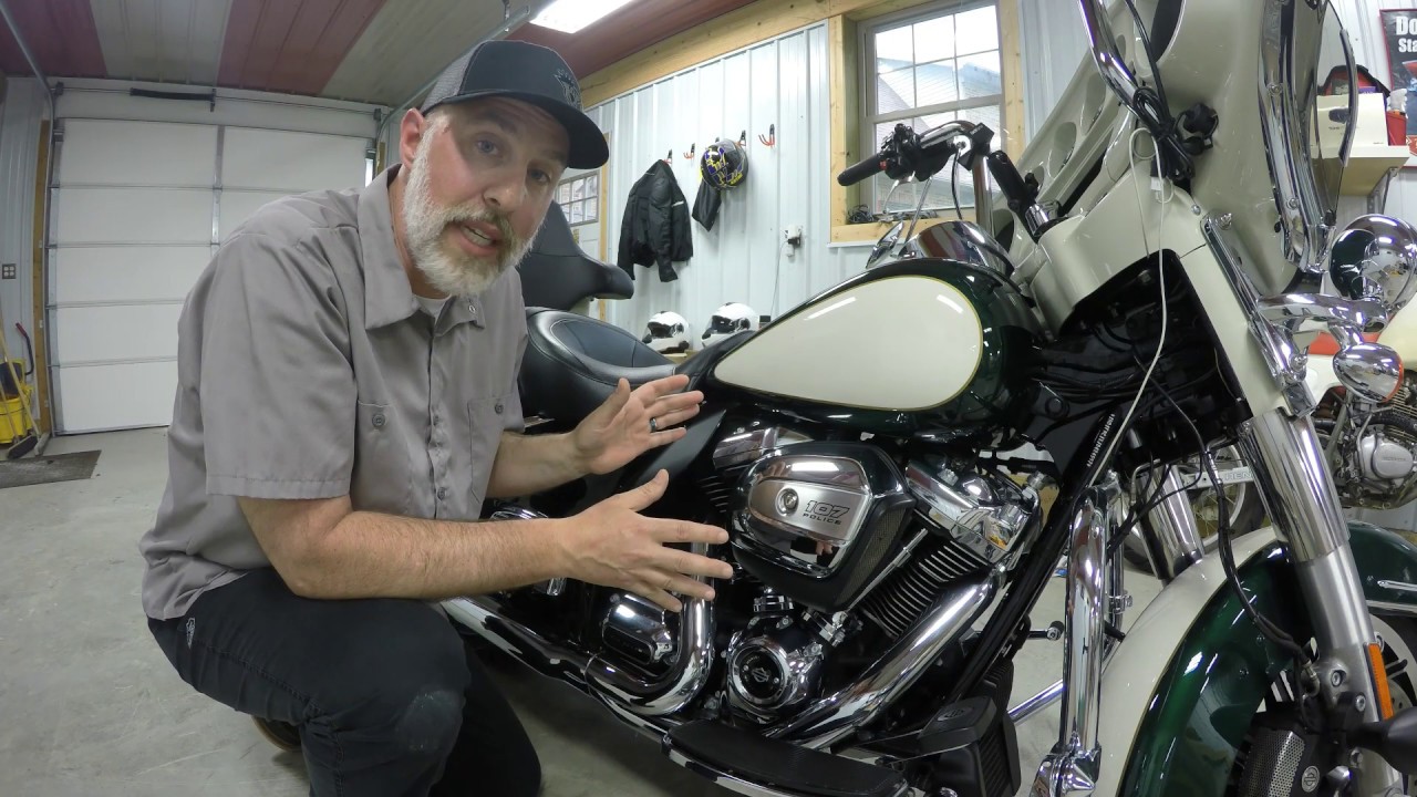 2018 Harley FLHTP Police vs. Electra Glide Standard