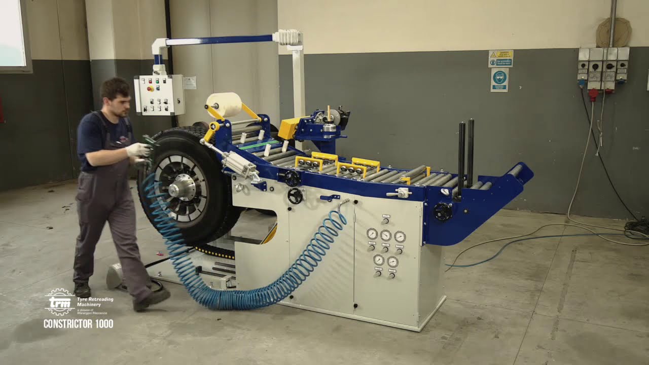 TRM Constrictor 1000 - Flat tread compact building machine