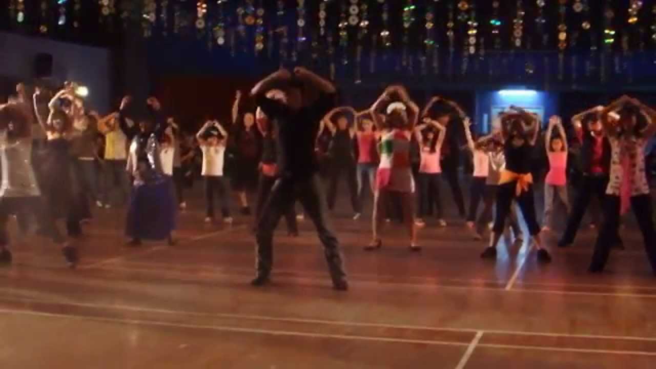 LARGER THAN LIFE - LINE DANCE (SIMON WARD - WORKSHOP)