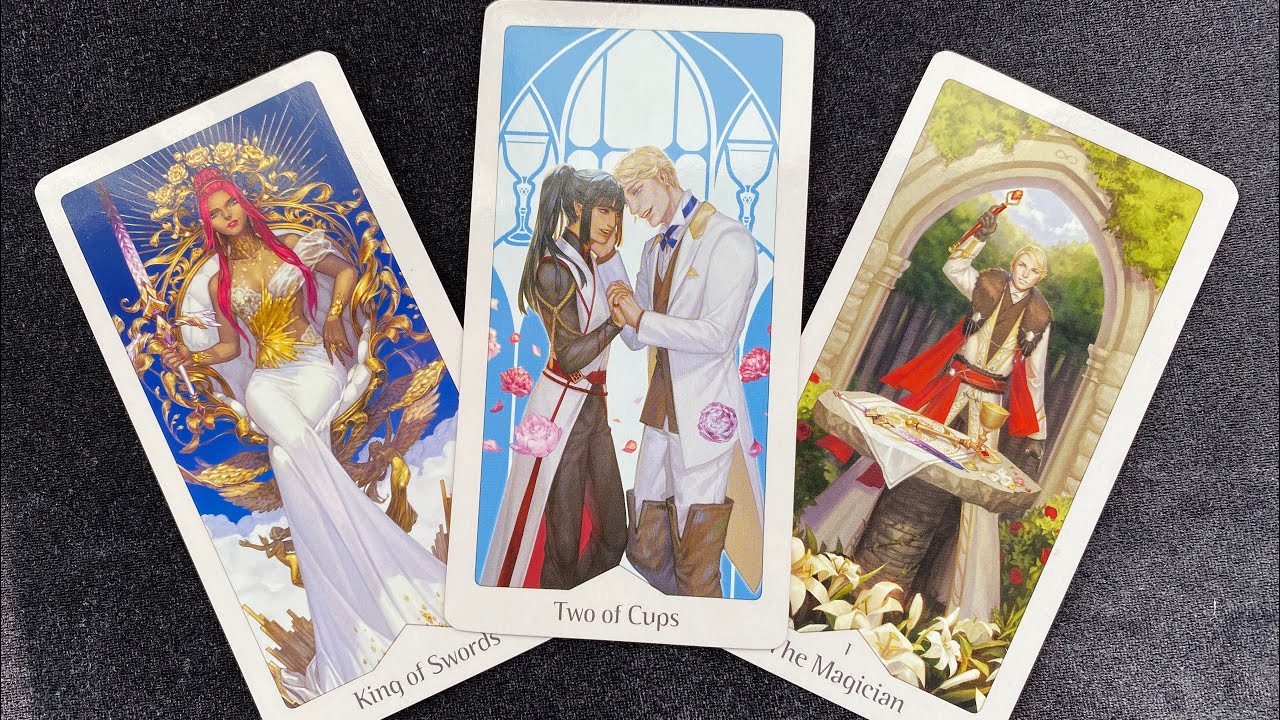CINEVA VREA SĂ FIE L&Acirc;NGĂ TINE. Tarot interactiv