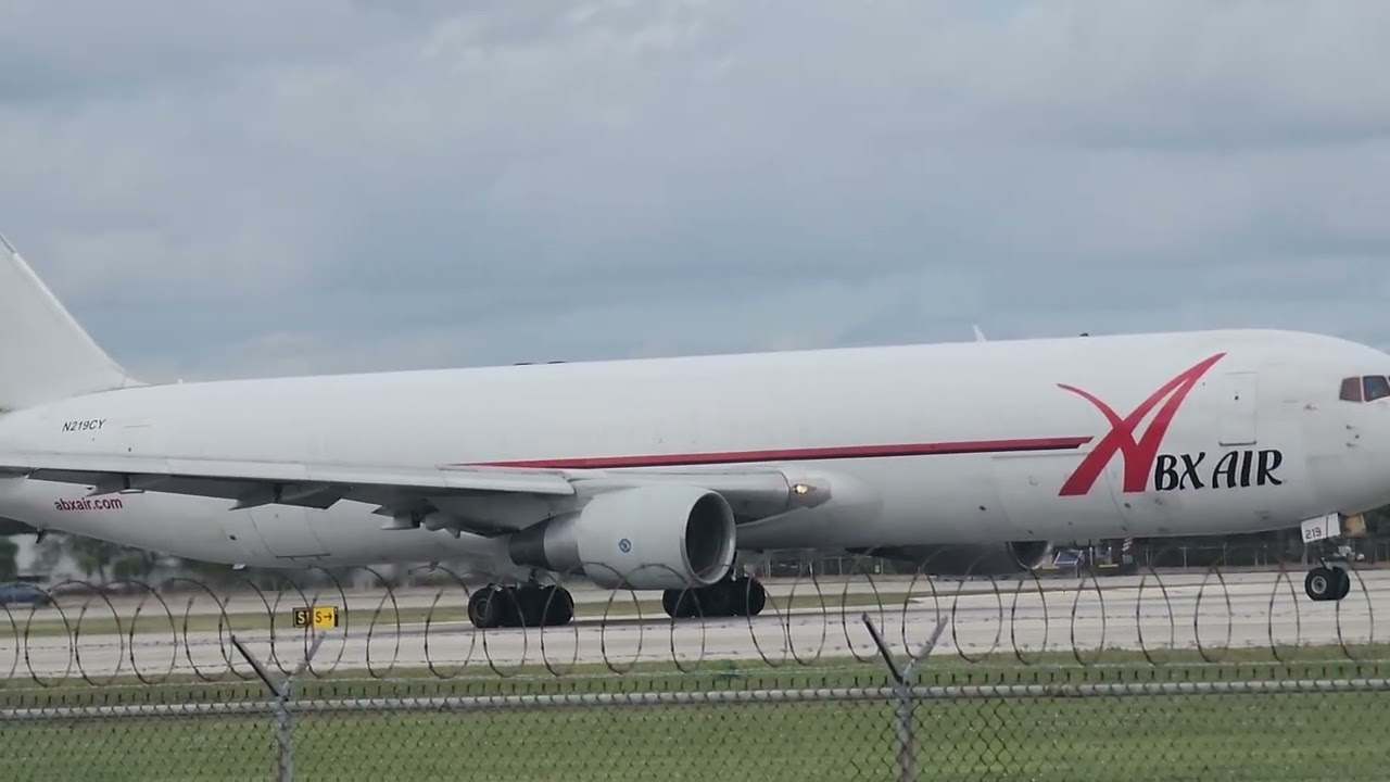 ABX Boeing 767-300F takeoff from Miami International Airport to Bogota Colombia 🇨🇴 as GB2245