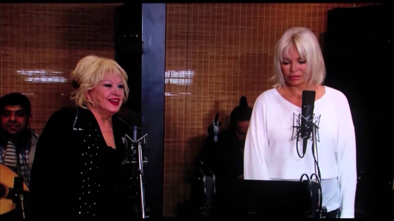 Ajda Pekkan ve Muazzez Abacı Aynı Sahnede