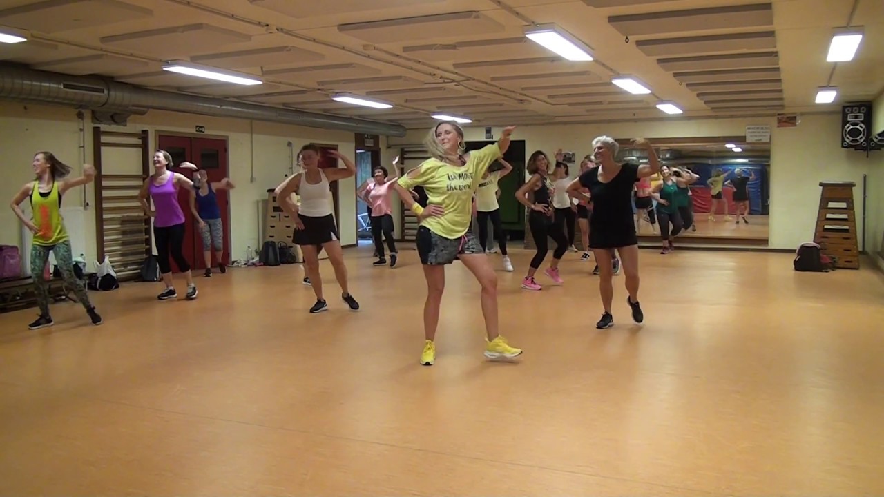 Zumba à Liège - cumbia - Hoy Tengo Tiempo - Carlos Vives & Play-N-Skillz