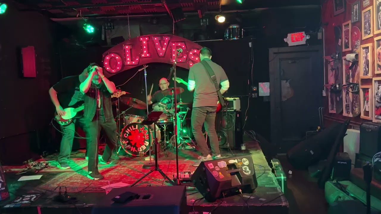 02-06-26 RHCJam (Emit Remmus-Red Hot Chili Peppers cover/tribute-Chorzow style!)-Olives, Nyack, NY