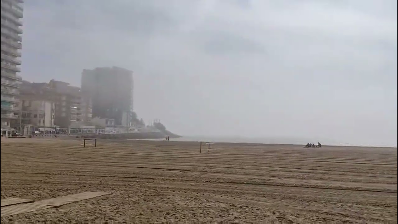 La niebla cubre la costa de Orpesa