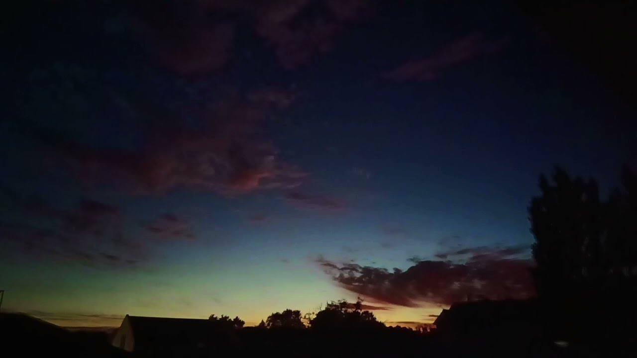 Capturing sunset & aurora #aurora #newzealand #sunset