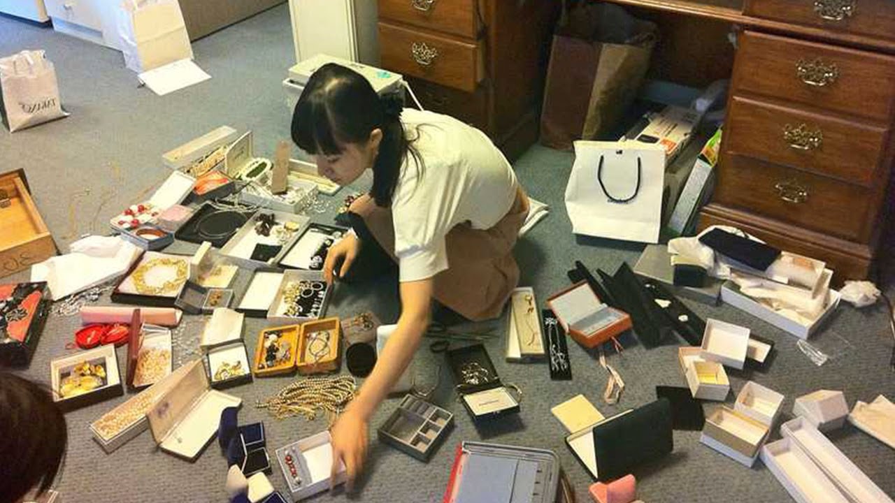 Minimalismo 🌈 11 Cosas para TIRAR de Tu CASA según Marie Kondo (la magia del orden) El Arte de Tirar