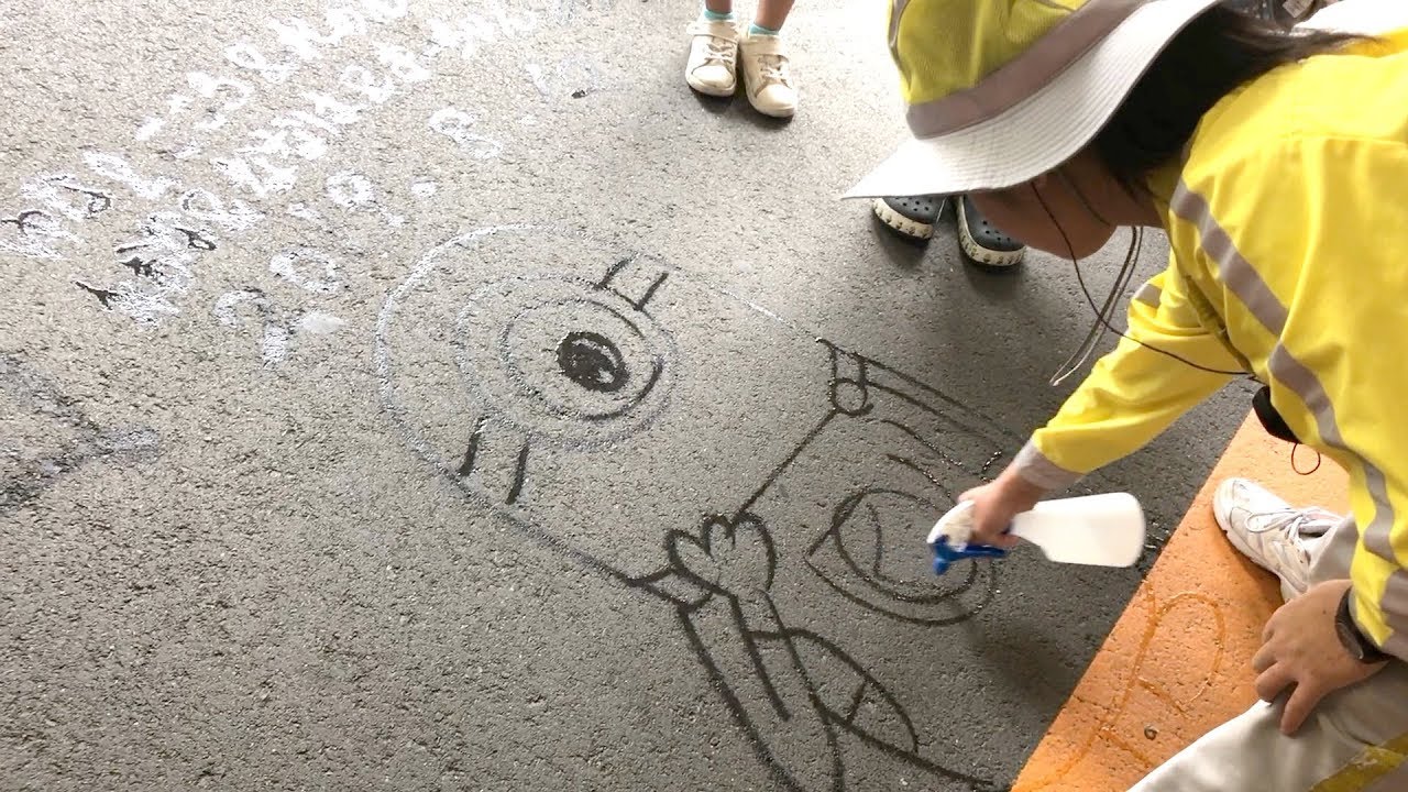 ユニバでクルーさんが素敵な絵を書いてくれた😍のにケンカするななここ😔【ココロマン普段の様子】