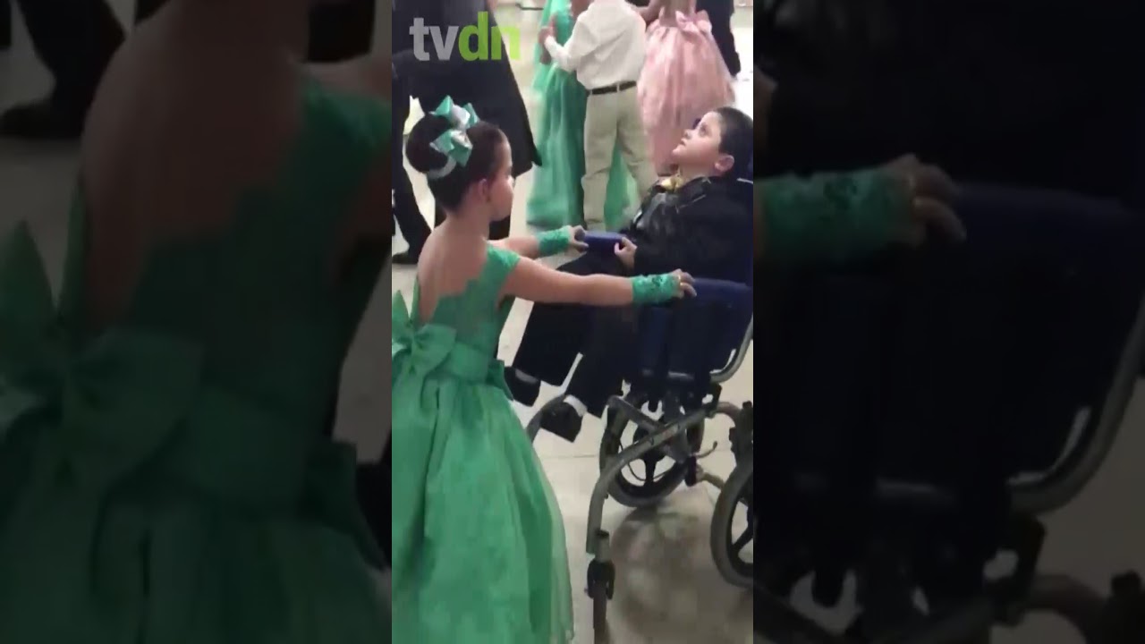 Menina dança valsa com irmão cadeirante e causa emoção em festa de ABC
