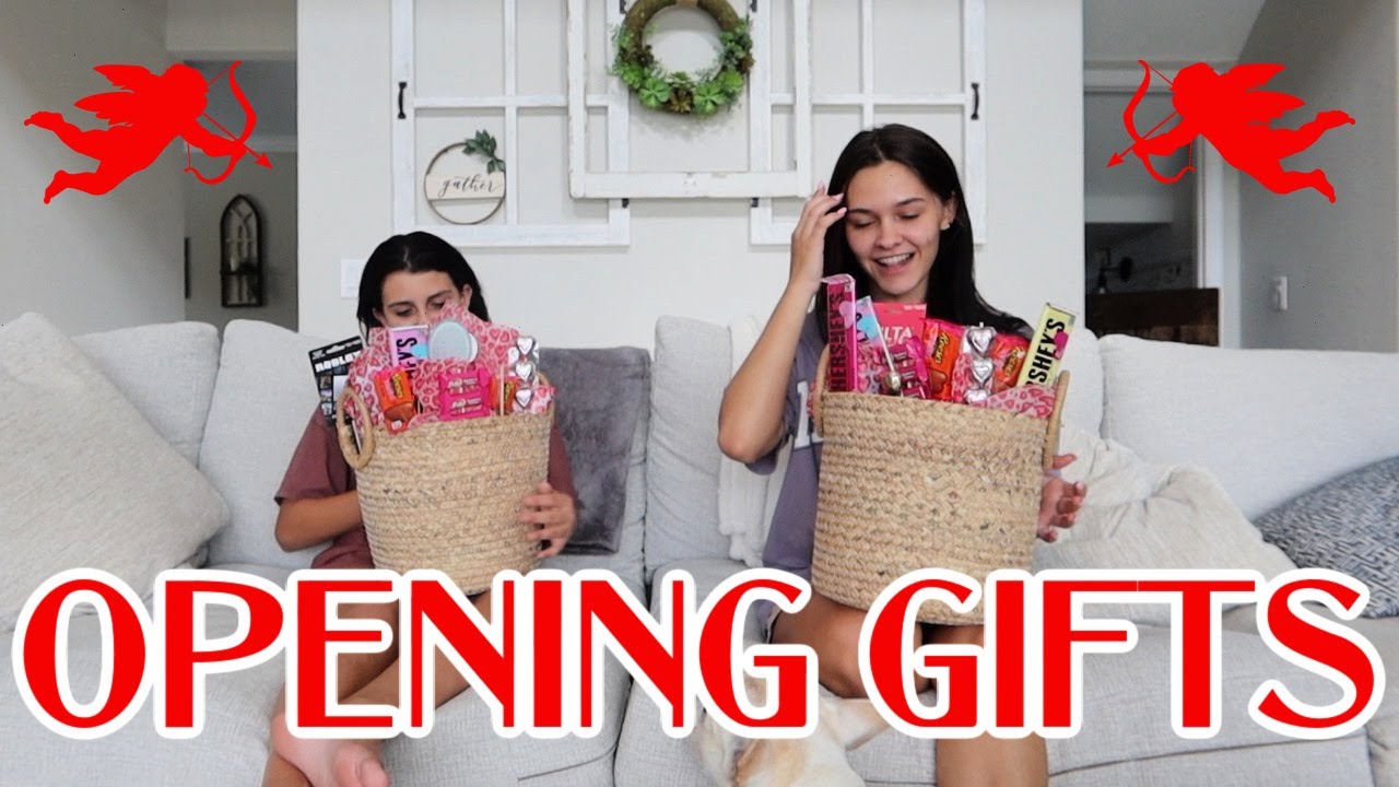 VALENTINES DAY SPECIAL! OPENING OUR VALENTINES DAY GIFTS + HAUL! EMMA AND ELLIE