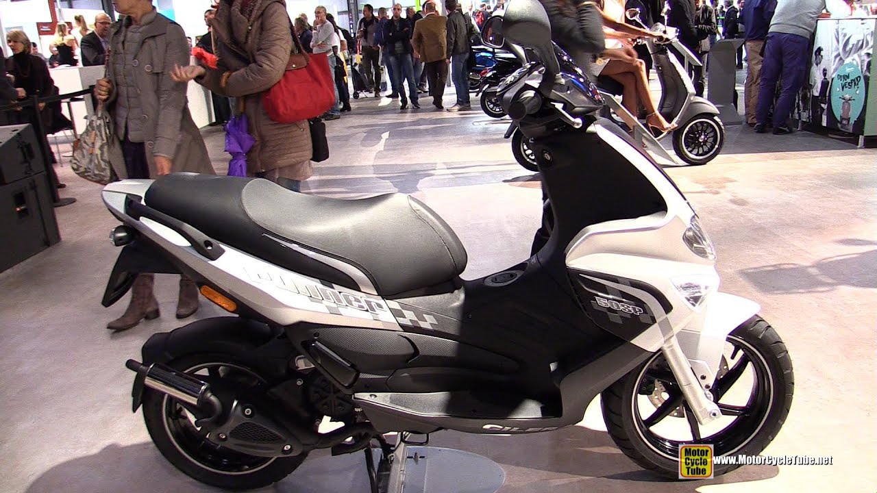 2015 Gilera Runner 50 2T Scooter - Walkaround - 2014 EICMA Milan Motorcycle Exhibition