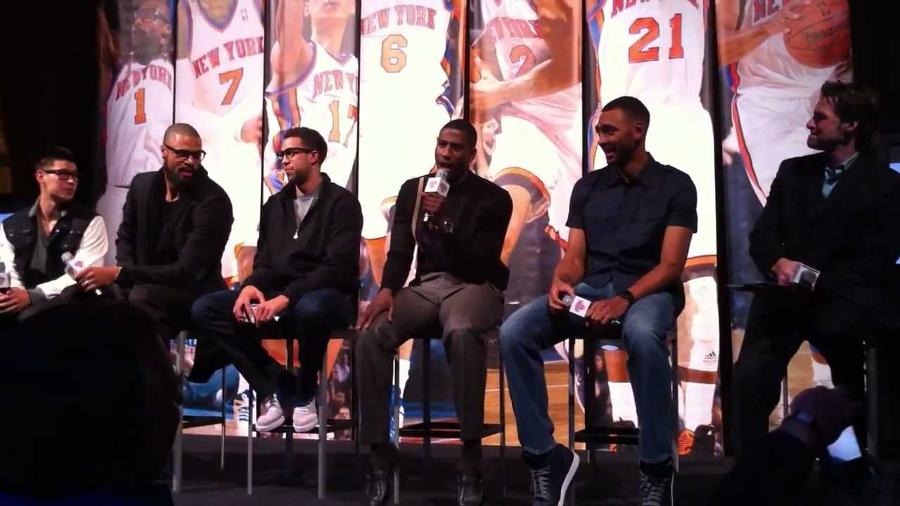 [HQ] Landry Fields Sings Bruno Mars (Billionaire), Iman Shumpert Raps KNICKS (02.28.2012)