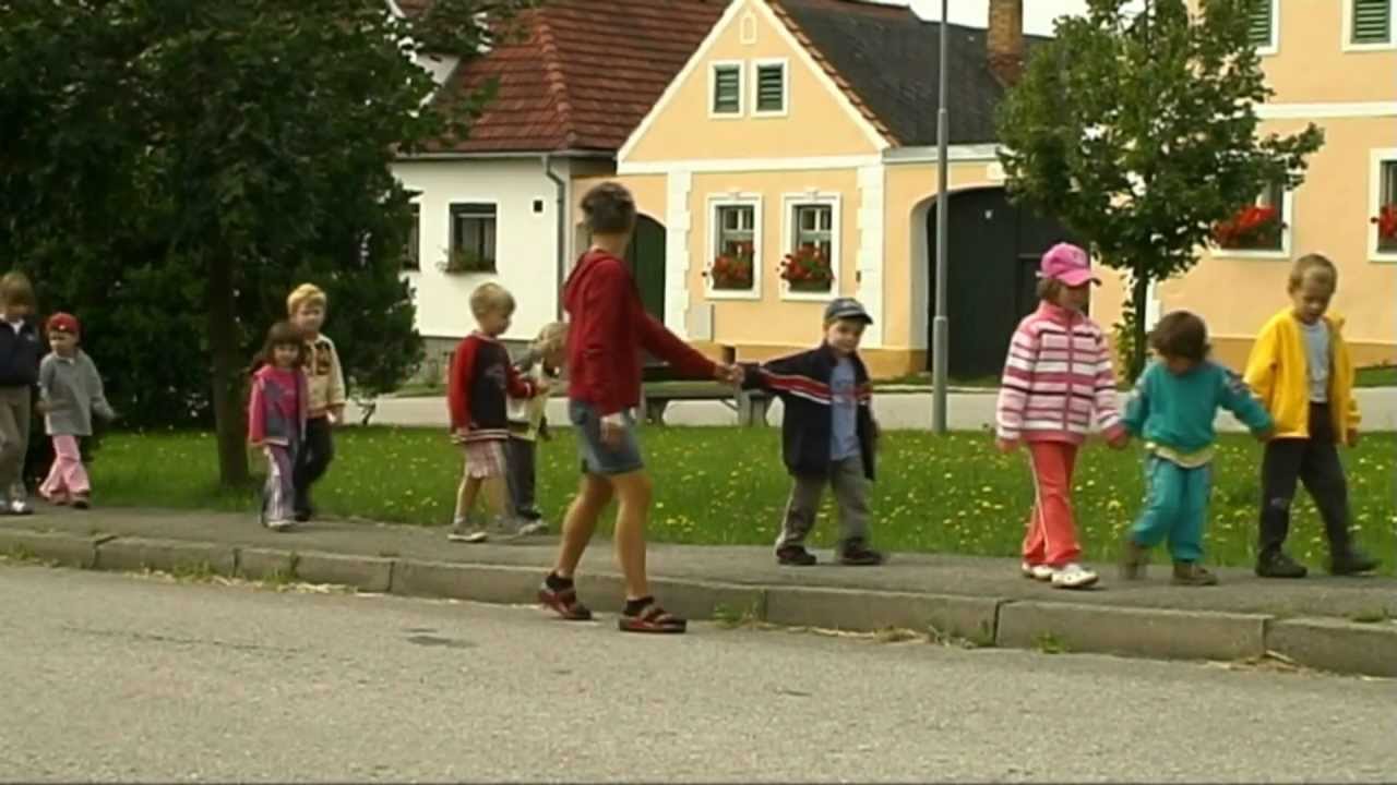 LOČENICE - 16 zastaven&iacute;