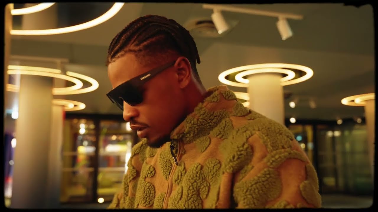 Mollo - La boh&egrave;me ( Clip officiel )