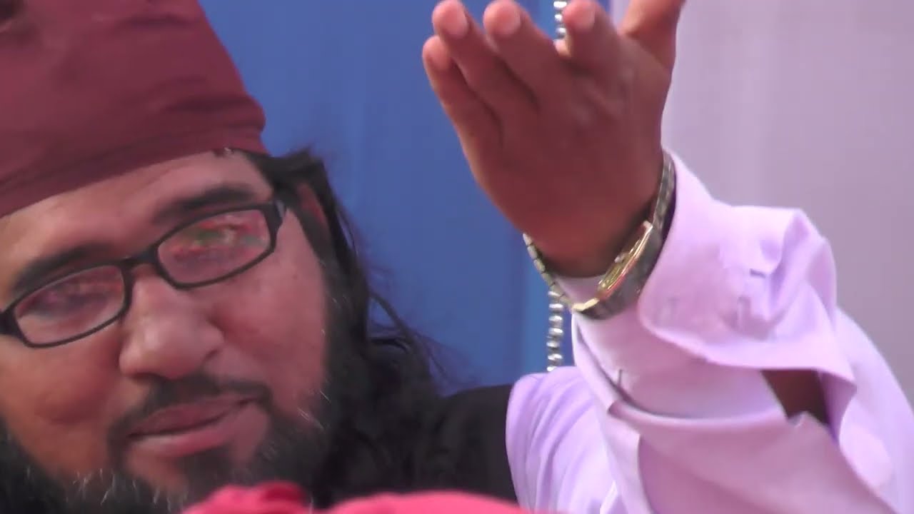 Gulshan Qawwal  Dekh lo Shakal Meri Kiska Aaina Hoon Main yaar ki shakal hoon aur yaar  Mein Fana