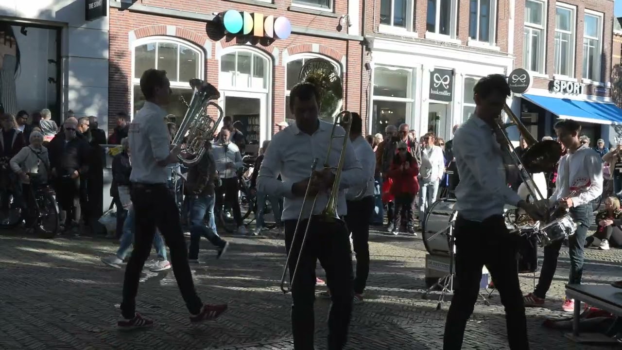 De Feesttoeters - Sassenheim Podium B  Sneekerdweildag 12de editie 5 oktober 2024 Sneek