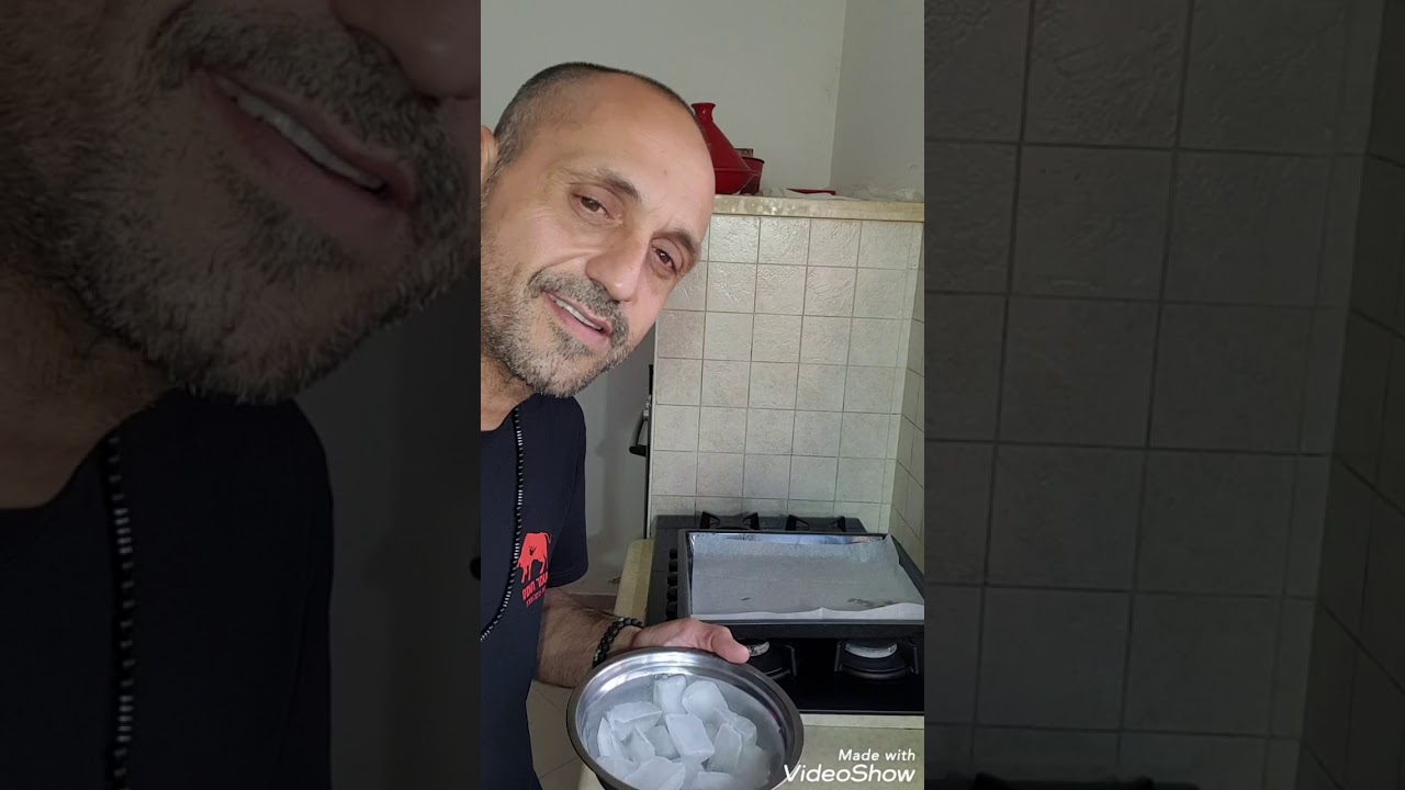 חלות שבת  חלות שימרית זה השם שנתתי להם כי בלי השמרים של שימרית זה לא אותו דבר . באהבה תומר תומס💚