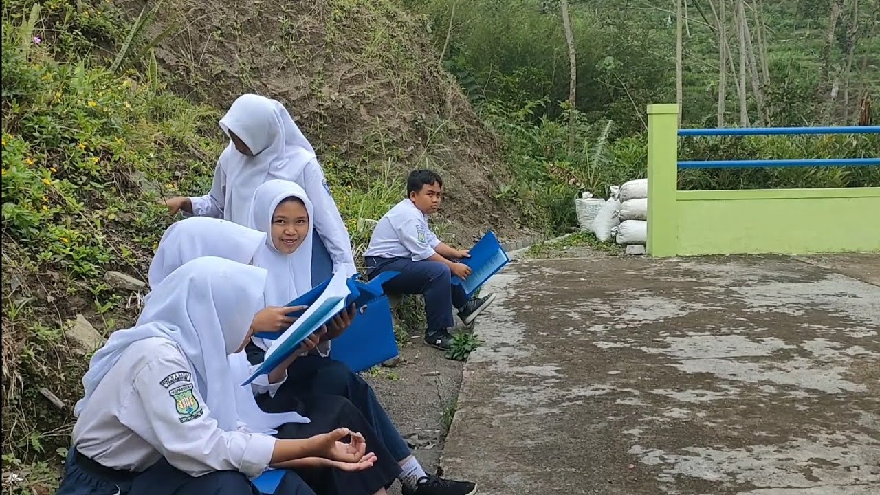 Pengenalan Tata Upacara Bendera Bersama Osis Esparosa Angkatan 2026
