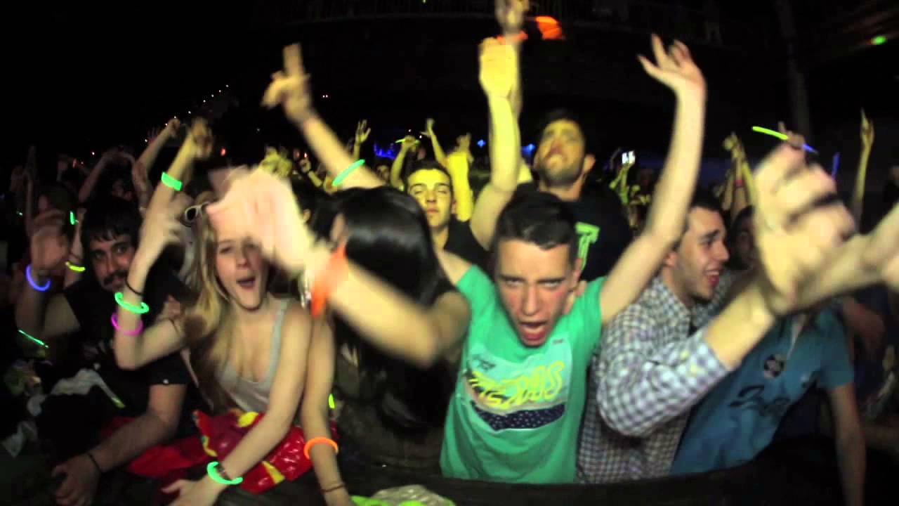 Dirty and homeless @ Zoologico (Madrid)