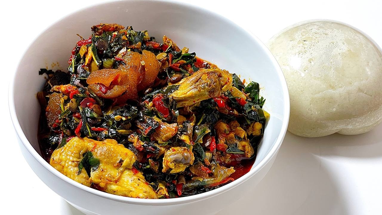 How to Cook Bitterleaf Soup with Uziza Leaves | Nigerian Bitterleaf Soup Recipe
