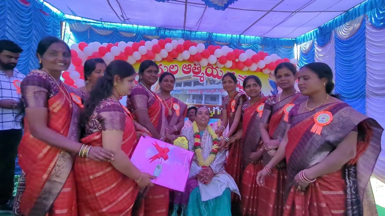 స్వర్ణలత మేడం గారికి సన్మానం చేయడం జరిగింది 💐