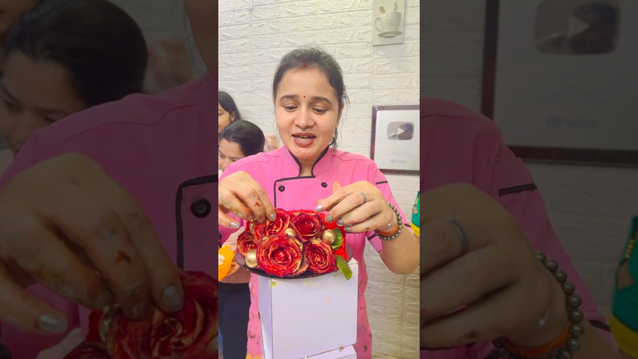 आज की सबसे ज्यादा 💰कमाई👌 वाली खूबसूरत Cake red velvet Cake design #redvelvet #cake #viral
