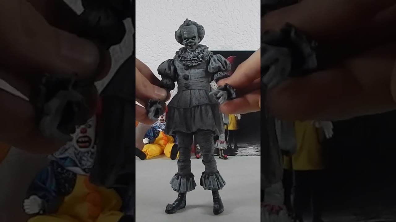 RARE PENNYWISE FIGURE from NECA, Etched effect from SDCC2019. IT