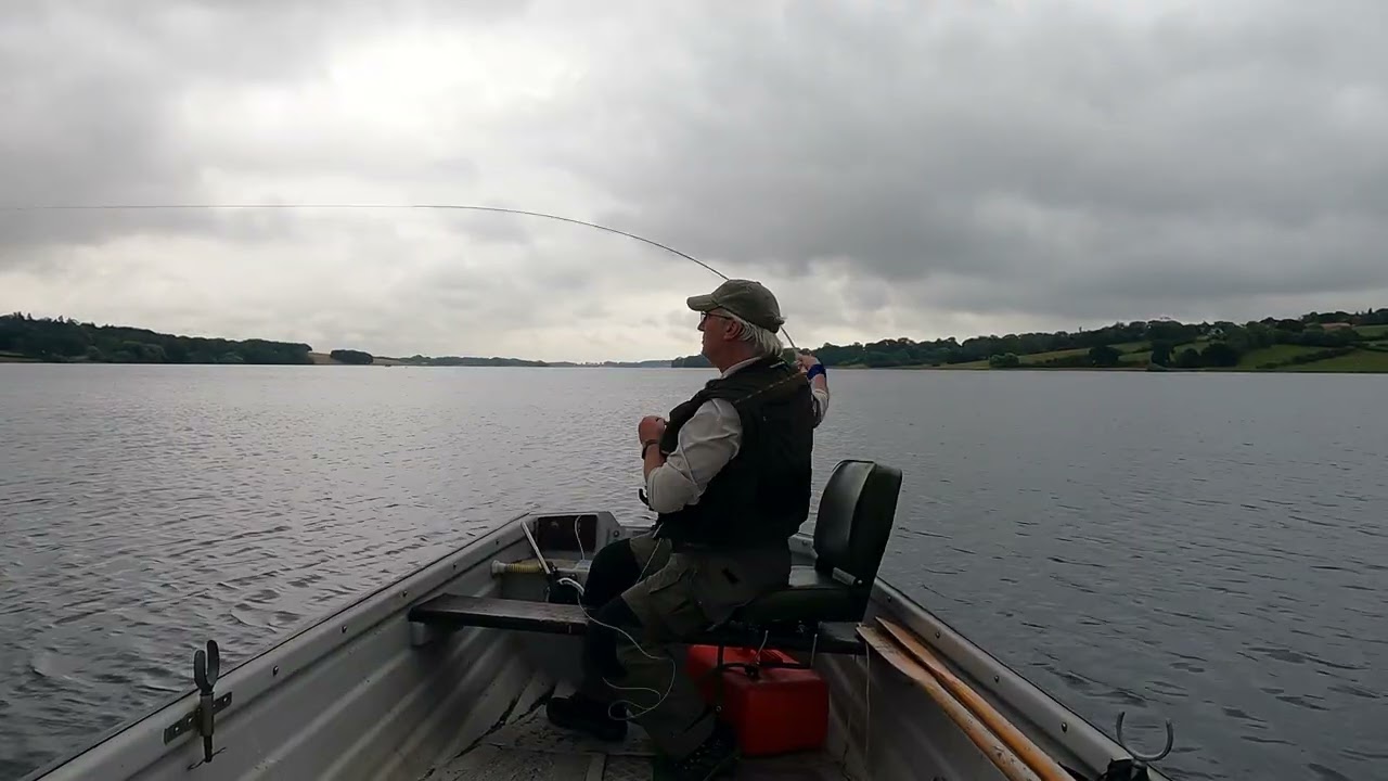 Fly Fishing Rutland Water : Can I Catch on 3 Different Rods & 3 Different Techniques (10-09-21) 4K