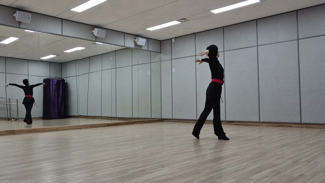 Sweet Mamacita - Line Dance | Improver | by Adelaine Ade - Febuary 2026