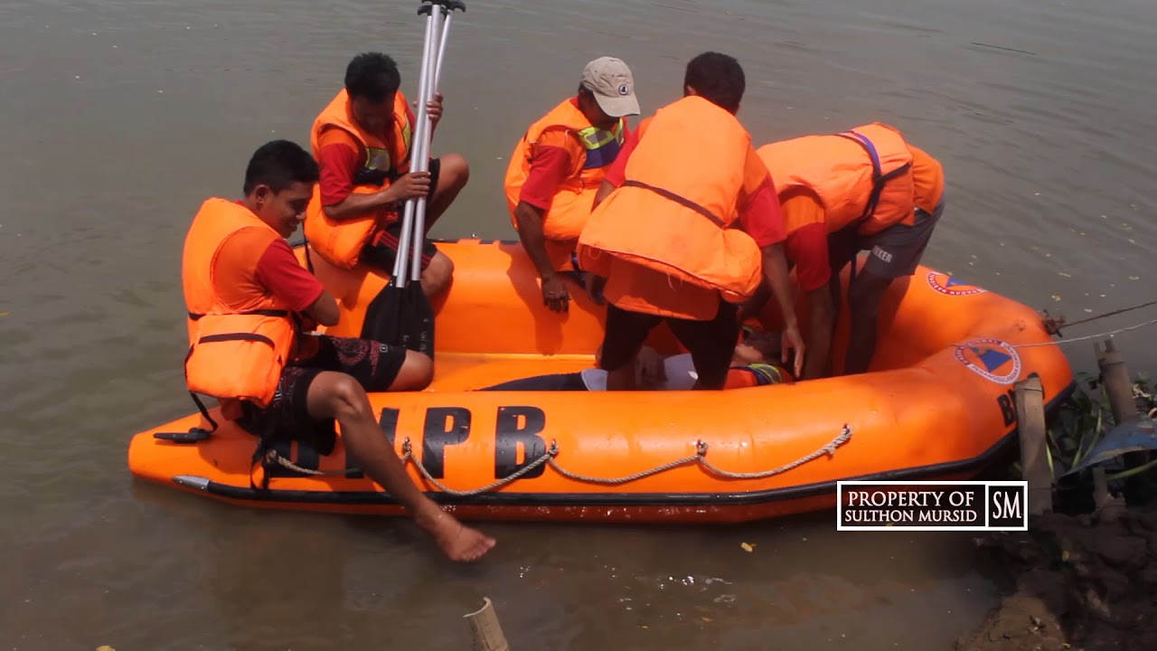 Pelatihan Simulasi Penanganan Korban Tenggelam Di Sunagi Relawan BPBD Pati