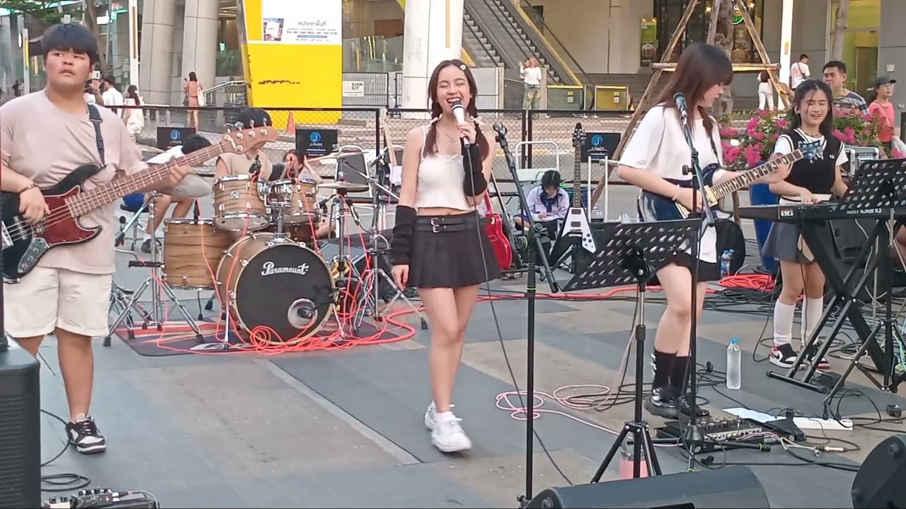 นักร้องสาวเสียงดีน่ารักมาก#วงMarket Feel