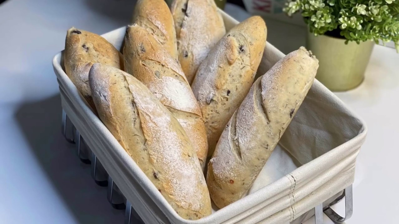 ميني باكيط بالزيتون رائع mini baguette 🥖