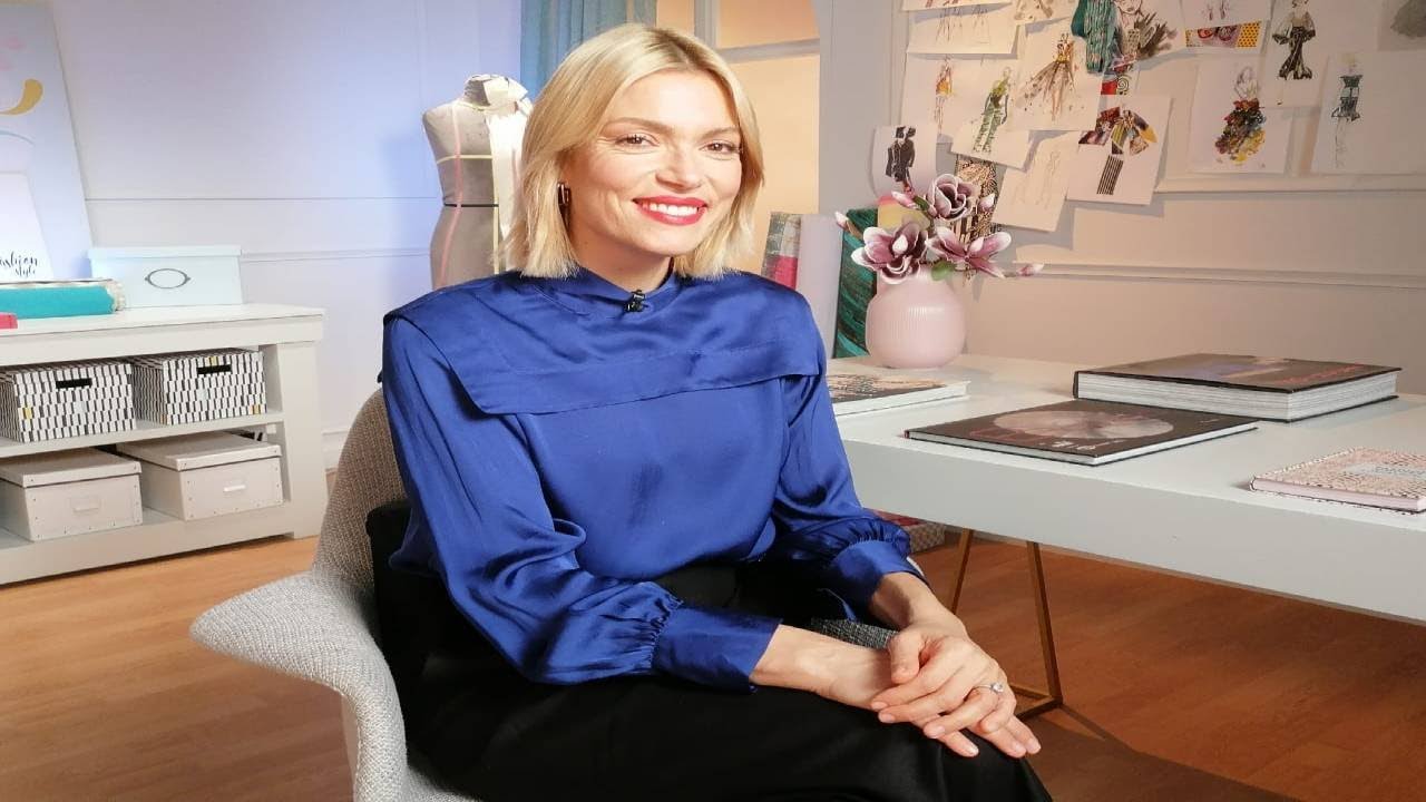 Shopping Star - 26.2.2021 «Εντυπωσιακή με πουλόβερ το βράδυ»