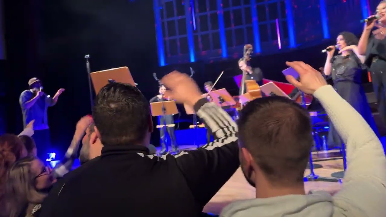 Samy Deluxe & Mikis Takeover! Ensemble - Ladies & Gentleman Live @ Die Glocke -Bremen-