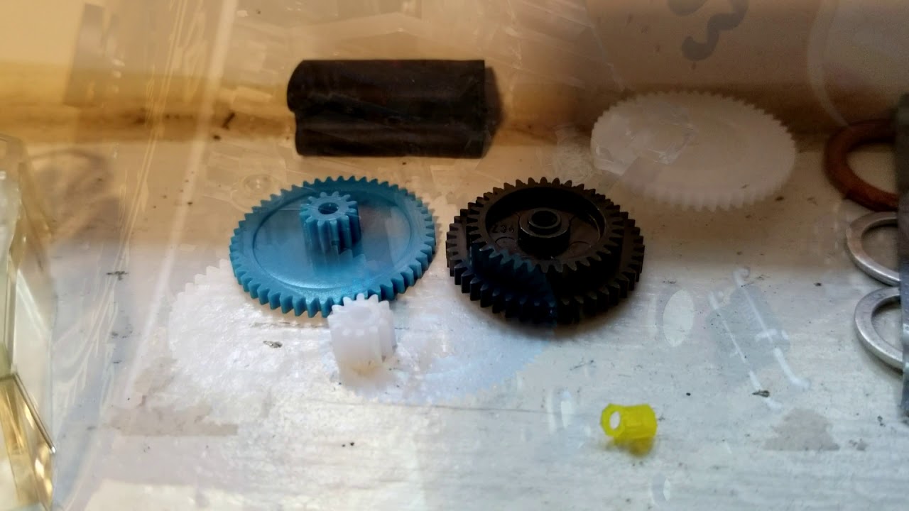 W126  guage cluster odometer gears repair Part 2