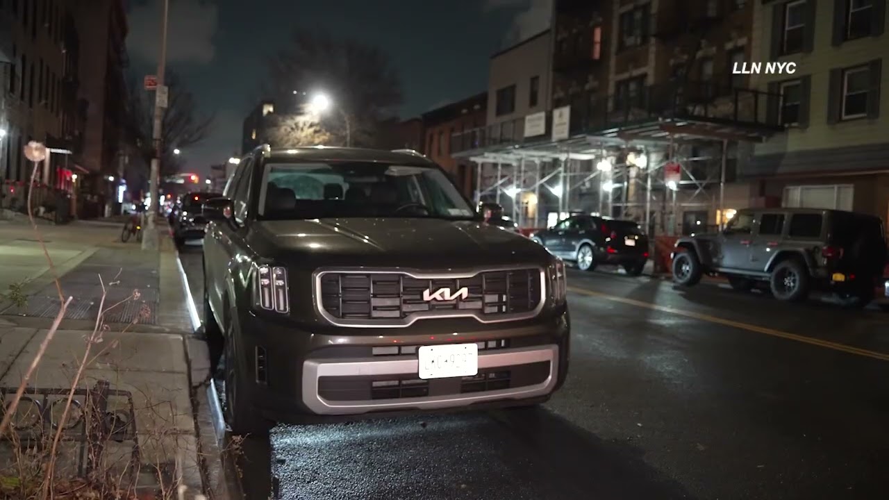 Off Duty Cop Robbed of Phone Keys & Wallet in Brooklyn