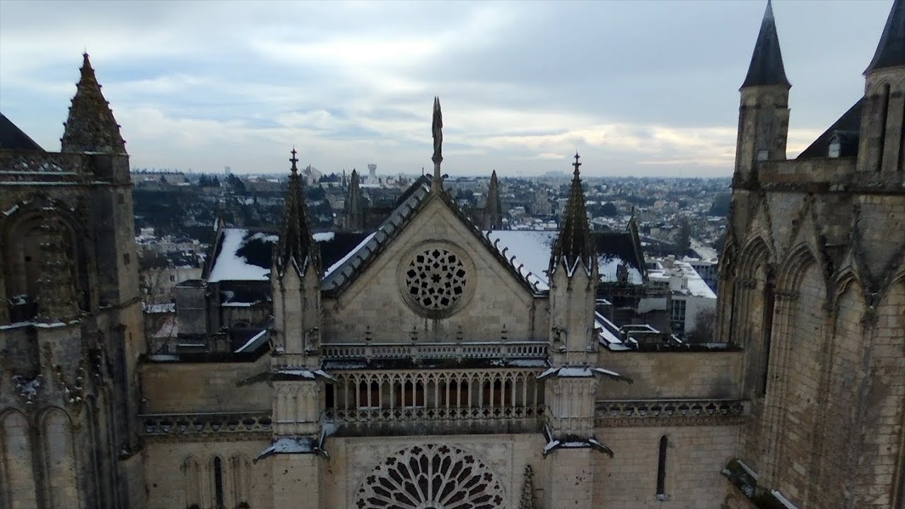 Poitiers Centre-ville sous la neige vu du ciel Mars 2018
