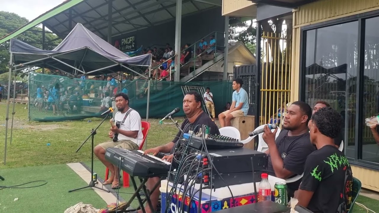Sunday Adorahi - Oneblood Live Cover 20/12/25