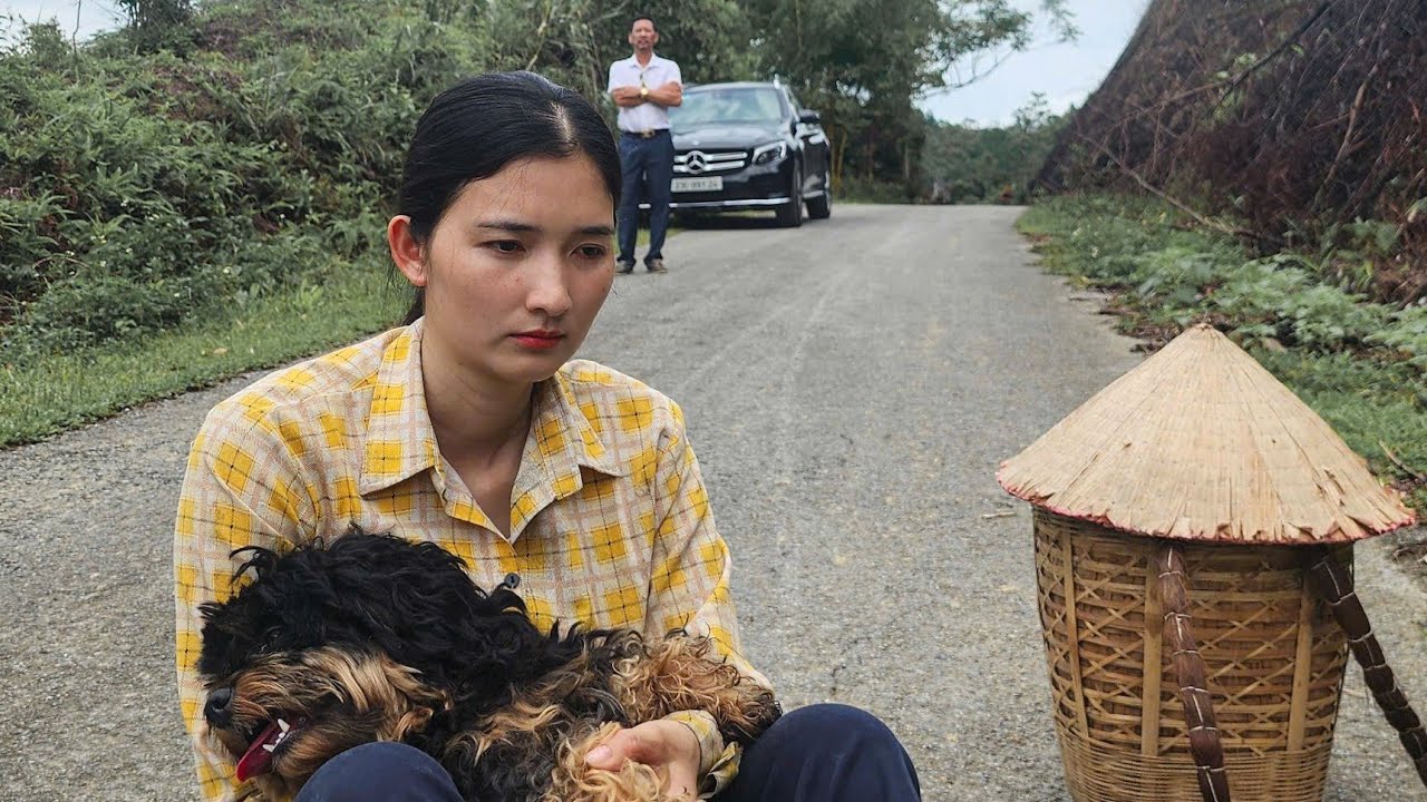 Heart-Stopping Moment: Homeless Girl Rescues Dog from Drunk Abuser | LyTieuNgoc