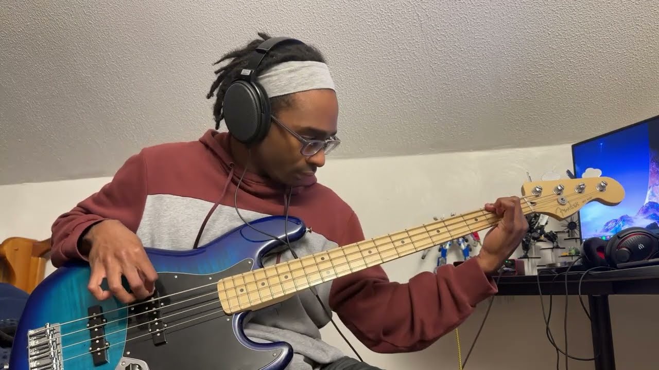 Deftones - Hole In The Earth (Bass Cover)